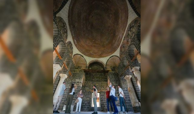 Diyarbakır'da parmak izli kilise gizemi
