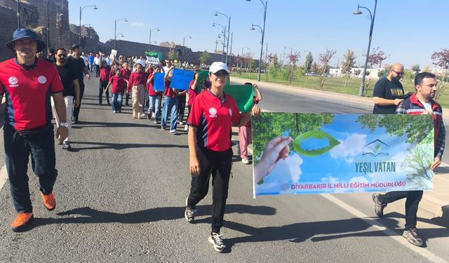 Diyarbakır'da 'yeşil vatan, temiz hava' yürüyüşü