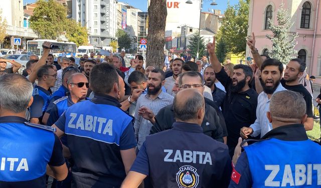 Elazığ'da büyük gerilim; Furkan Hareketi'ne zabıta engel oldu
