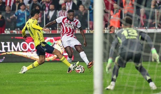 Fenerbahçe Samsun’da takıldı: Liderle farkı eritme fırsatını kaçırdı