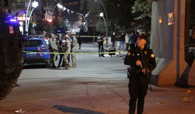 Adliye çıkışında silahlı saldırı: 2 ağır yaralı