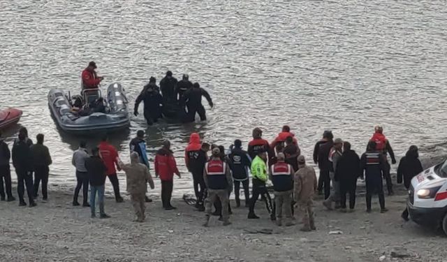 Baraj gölünde kayıp gencin cansız bedeni bulundu