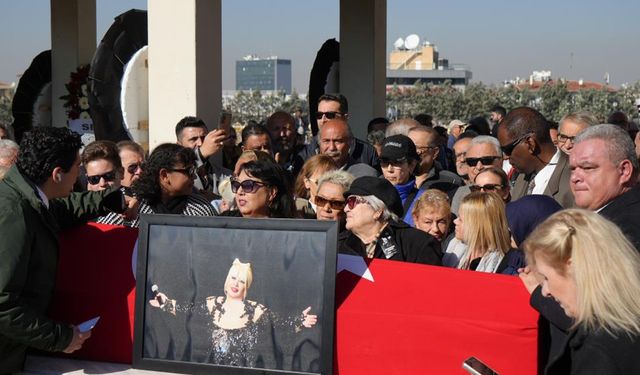 Muazzez Abacı son yolculuğuna uğurlandı