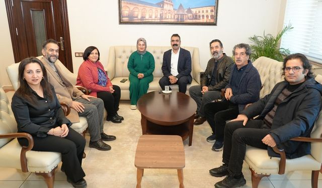 Sanatçılardan Diyarbakır Büyükşehir Belediyesine ziyaret