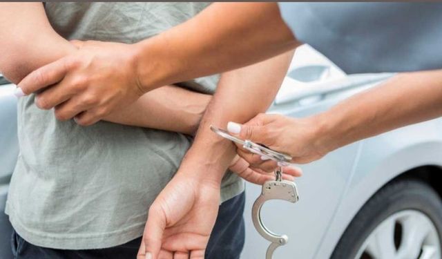 Okulda skandal! Tuvaletlere kamera yerleştiren öğretmen, öğrencileri kaydetmiş