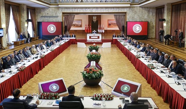 AK Parti’den TBMM’ye önemli  komisyon raporu: Müstakil ve geçici kanunla süreç yürütülecek