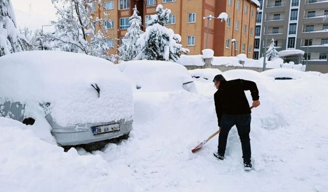 Bitlis’te okullar bir gün tatil edildi
