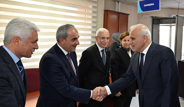 Diyarbakır Valisi Zorluoğlu’ndan İŞKUR İl Müdürlüğüne Ziyaret