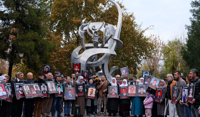 Diyarbakır’da “Cumartesi anneleri” Kayıp Mehmet Güler’in akibetini sordu