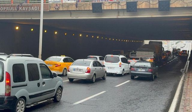 Diyarbakır’da zincirleme kaza: Trafik durma noktasına geldi