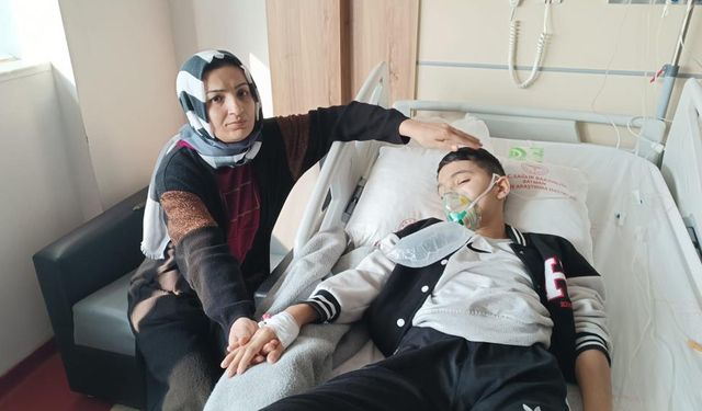 Henüz 13 yaşında, 52 gündür gece gündüz öksürüyor