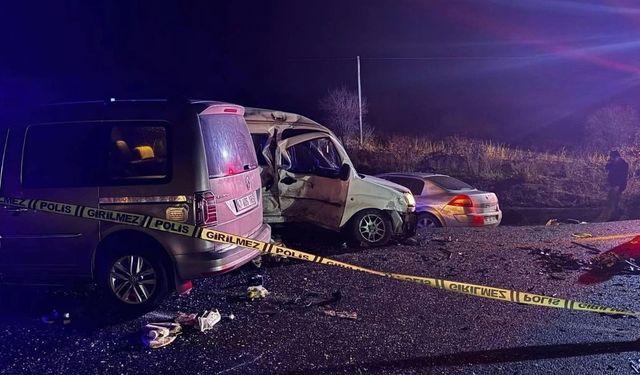 Kazada hayatını kaybeden 4 kişi defnedildi