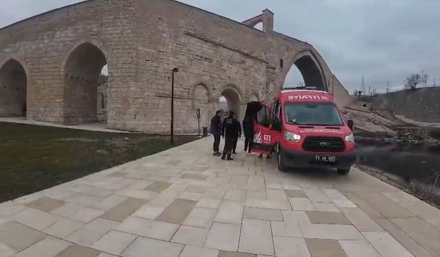 Malabadi Köprüsü'ne dalışta çok sayıda teknoloji ürünü bulundu