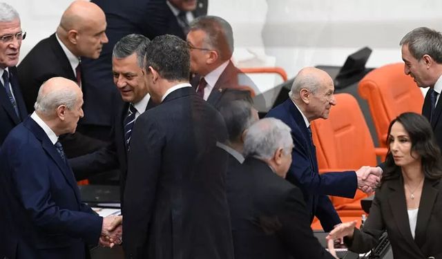 Meclis’te sürpriz trafik: Özel ve DEM Parti liderleri Bahçeli’nin yanına gitti