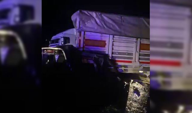 Diyarbakır’da pikap ile tır çarpıştı: 1 yaralı