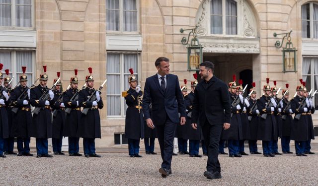 Zelenskiy, Macron ile bir araya geldi