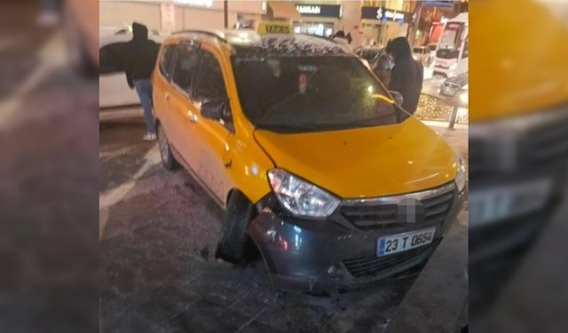 Çaldığı araçla kaza yaptı