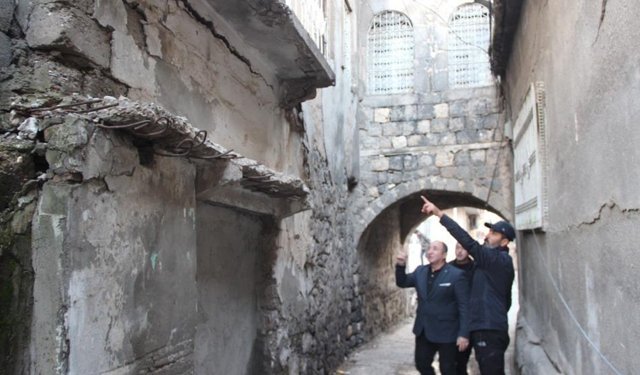 Cizre'de 200 yıllık tarihi kemerli ev sahipsiz kaldı
