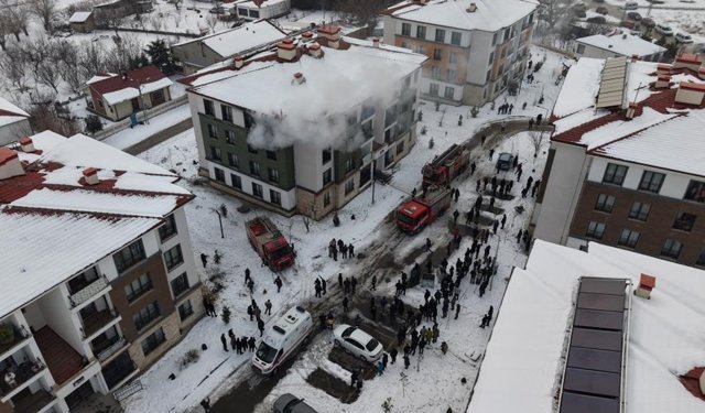 Elazığ’da yangın: 11 kişi dumandan etkilendi