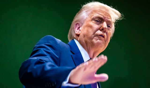 Trump: Hamaney çok endişelenmeli