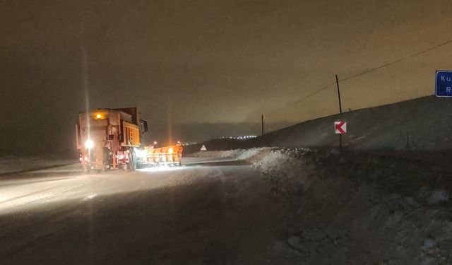 Van-Hakkari yolundaki geçit kapatıldı