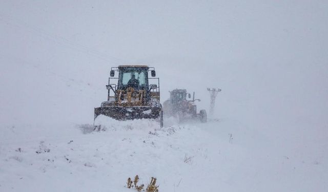 Van’da 671 yerleşim yerinin yolu ulaşıma kapandı