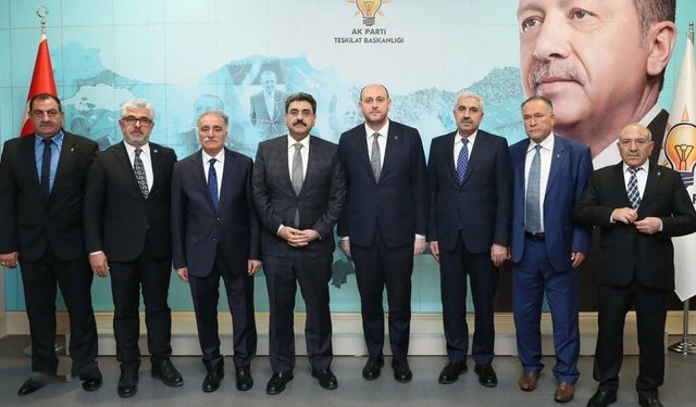 AK Parti Diyarbakır’da gece yarısı ataması