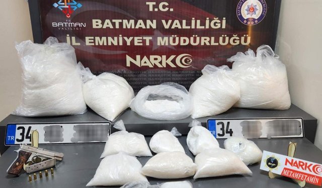 Batman'da bir araçta 50 kilo uyuşturucu çıktı