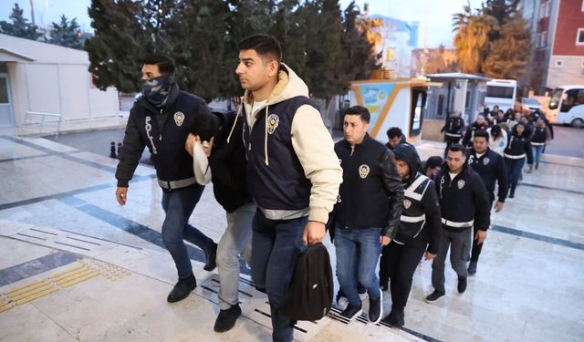 Büyük fuhuş operasyonu; 27 kişi tutuklandı