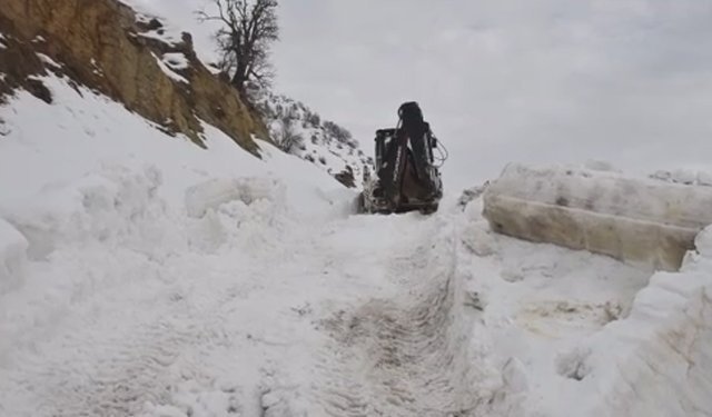 Çığ riski nedeniyle o yol 60 gündür kapalı