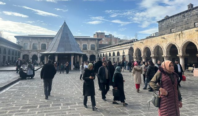 Diyarbakır’da Ramazan telaşı sokaklara taştı