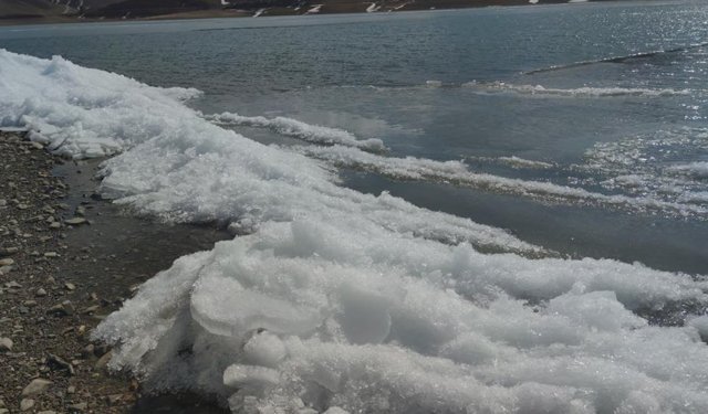 Donan dalgalar görsel şölen sundu