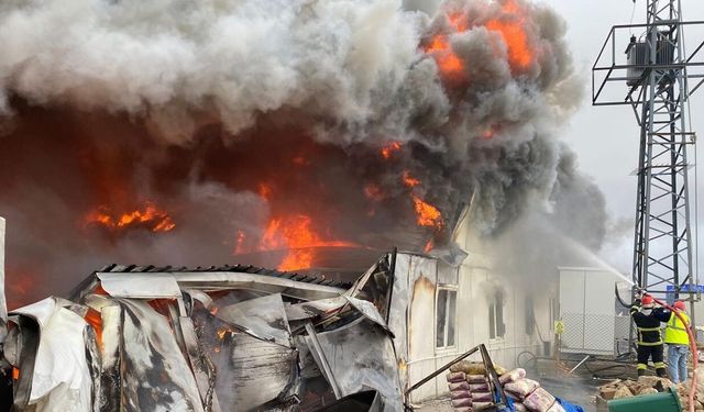 Konteyner yatakhanede yangın