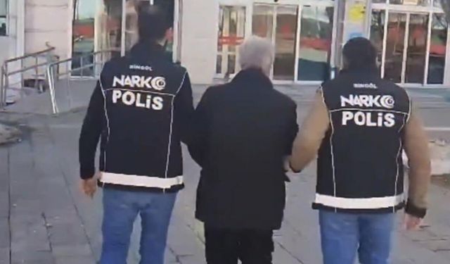 Kapsül halinde 88 parça uyuşturucu yuttular
