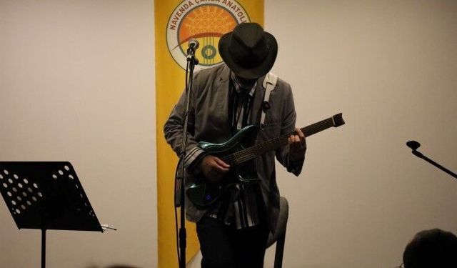 Ankara'da Kürtçe blues dinletisi