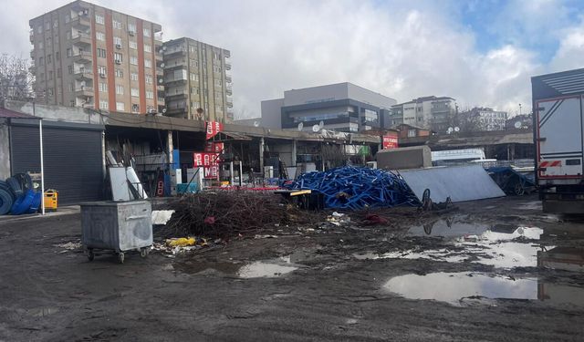 Diyarbakır Eski Hal esnafı kan ağlıyor!