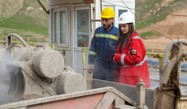 Gabar'da 150 kadın, erkeklerle birlikte çalışıyor