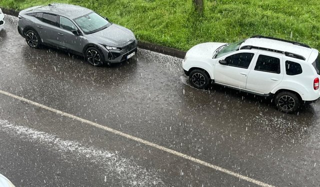Diyarbakır’da dolu yağışı hayatı olumsuz etkiledi