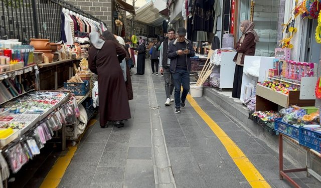 Diyarbakır’da emek, kültür ve ucuzluğun merkezi: Aşefçiler Çarşısı