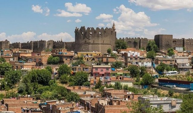 Diyarbakır’daki o çalıştaya önemli isim