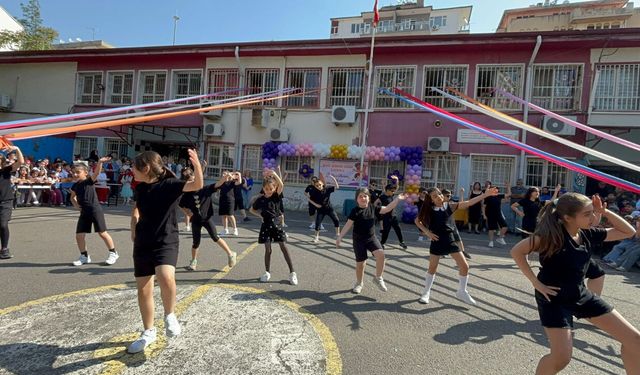 Diyarbakır’da minik yüreklerden büyük gösteri