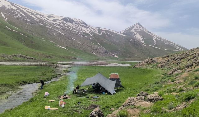 Faraşin Yaylası doğayla vakit geçirmek isteyenleri ağırlıyor