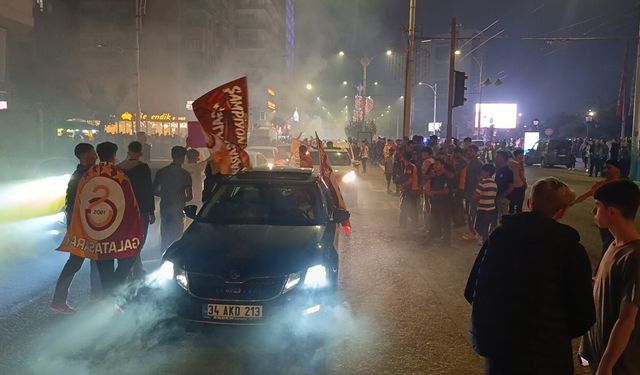 Şanlıurfa'da Galatasaraylılardan şampiyonluk kutlaması