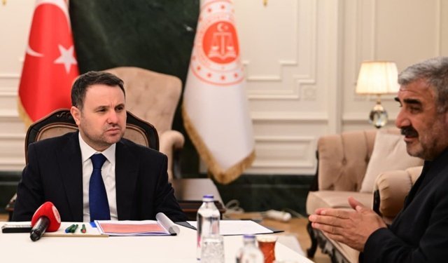 Adalet Bakanı Rojin’in ailesiyle görüştü: Bu işin sonuna kadar üzerine gideceğiz