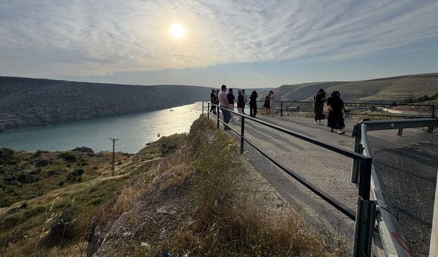 Tatili fırsat bilenler Halfeti'ye akın etti