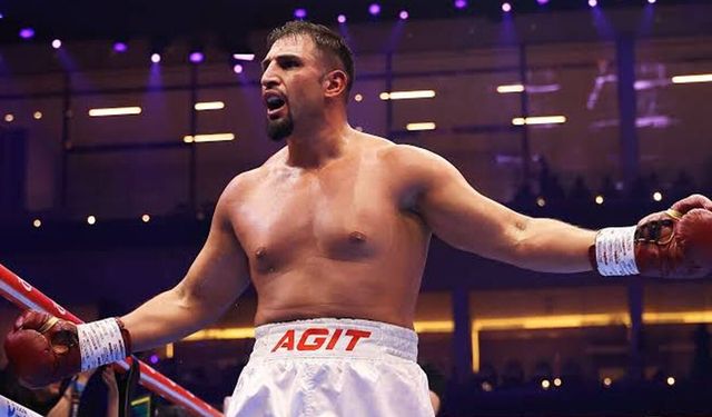 Agit Kabayel WBC ağır sıklet dünya şampiyonu oldu
