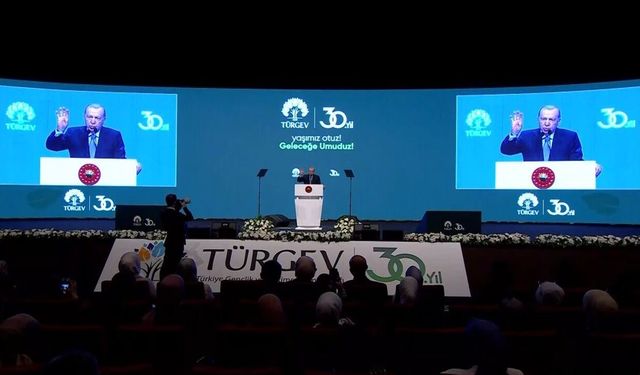Erdoğan: Akışa yön veren gençlik yetiştireceğiz