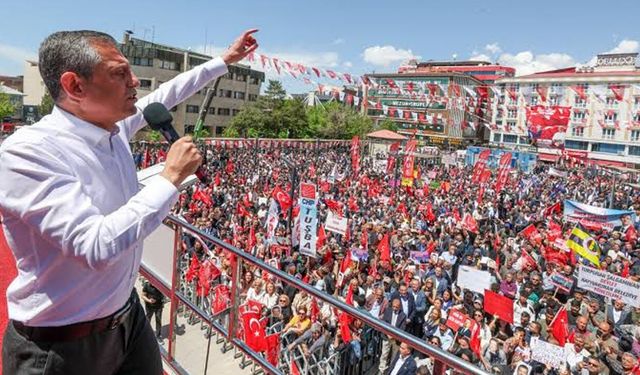 Kulislerde yeni parti iddiası: "İki ayrı hazırlık yürütülüyor"