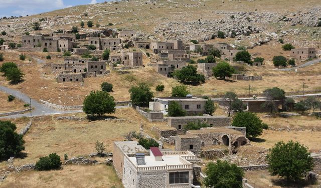 Şırnak’ta Ezidilerin dönüşüyle ‘Mağara köyü’ turizme açıldı