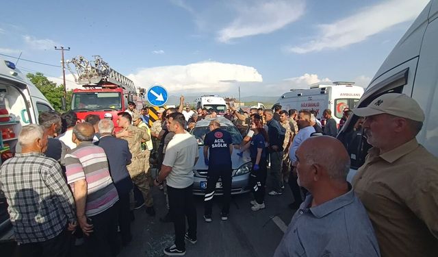 Van Muradiye'deki kazada 5 yaralı